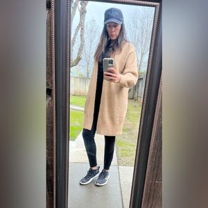 H&M long sleeve sweater puffer arms